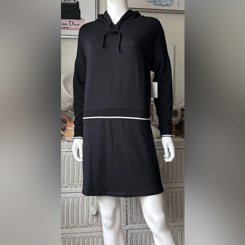 Beyond Yoga Live Out Loud Hoodie Dress Knit Long Sleeves Black & White Sz. S NWT